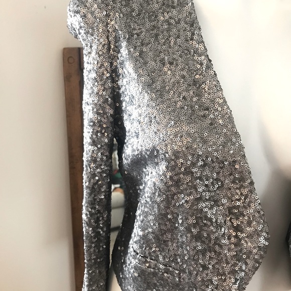 Structured Sequins Topper - Picture 3 of 4